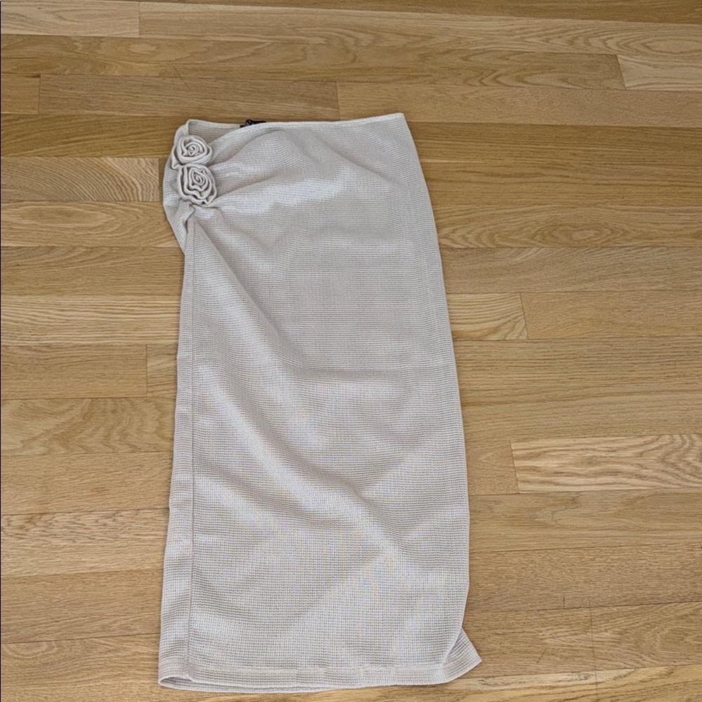 Elegant Cream Midi Skirt with Rosette Detail